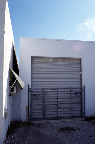 More Photos Of 12225-12233 NE 13th Ct, North Miami Warehouse For Lease