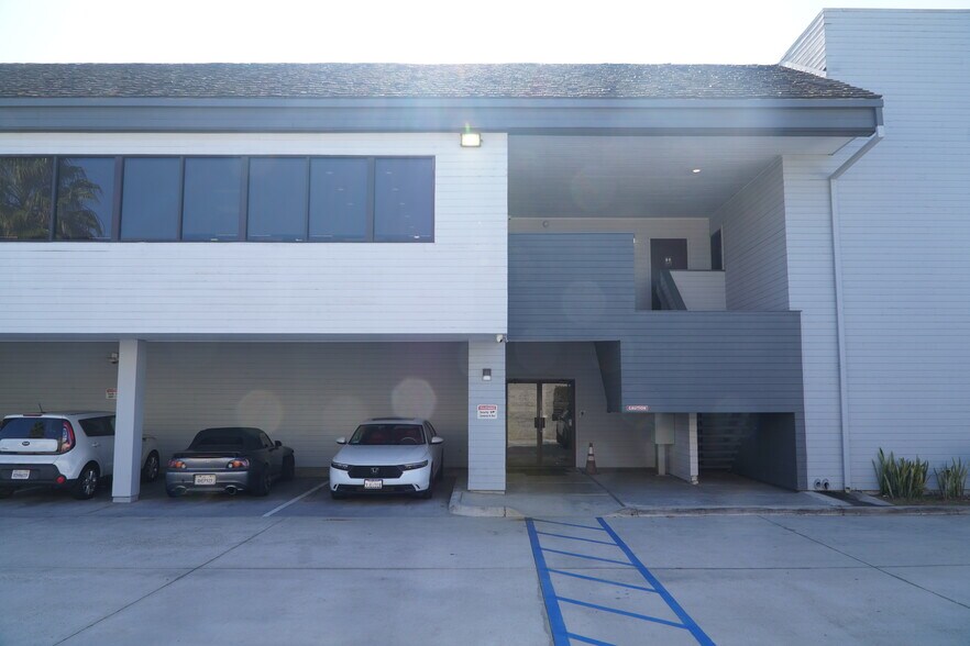 More Photos Of 140 S Flower St, Orange Medical For Lease