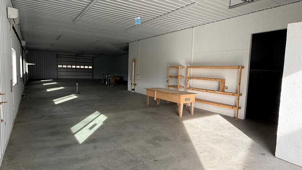 More Photos Of 3331 M 18, Beaverton Manufacturing For Sale