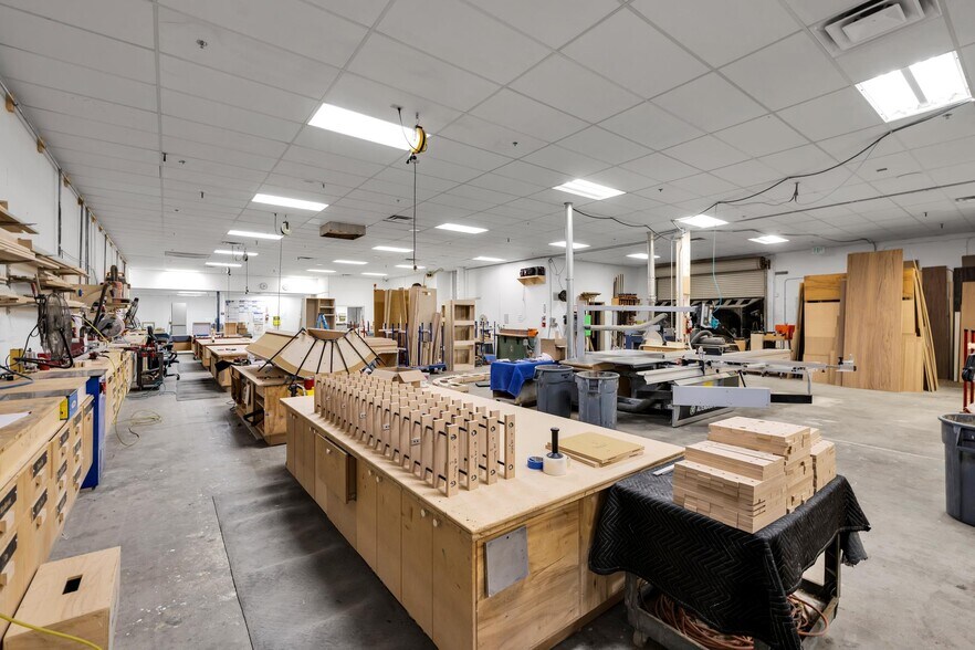 More Photos Of 54465 29 Palms Highway, Yucca Valley Warehouse For Sale