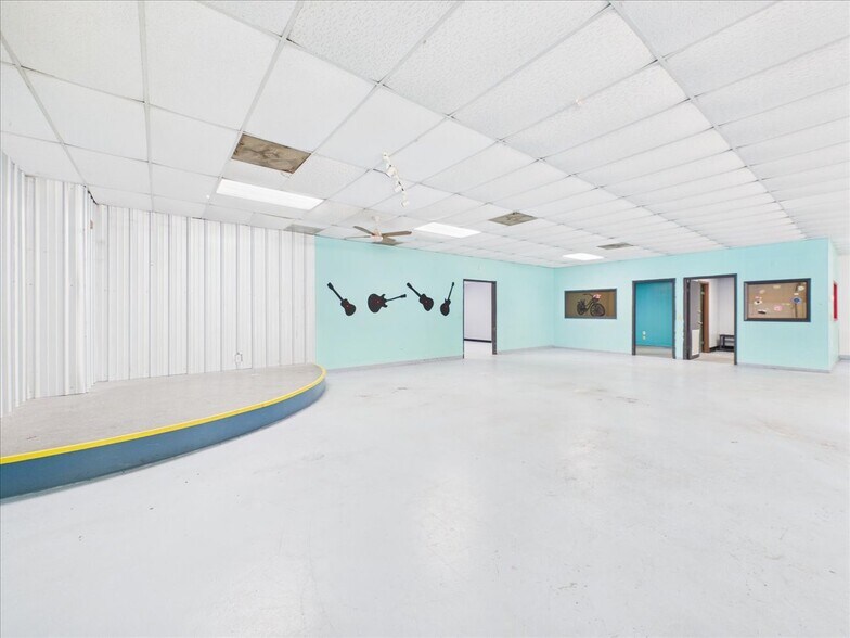 More Photos Of 607 Palm Ave, Palatka Flex For Sale