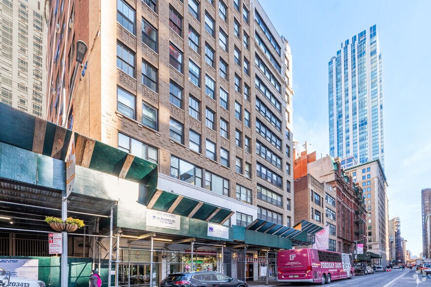 More Photos Of 7 W 30th St, New York Loft Creative Space For Lease