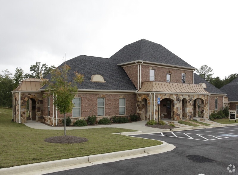 More Photos Of 2487 Cedarcrest Rd, Acworth Unknown For Lease