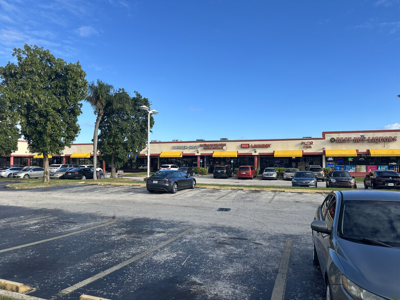 Primary Photo Of 19325-19371 S Dixie Hwy, Miami Storefront For Lease