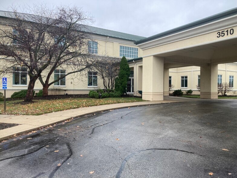 More Photos Of 3510 Clinton Pl, Lawrence Medical For Lease