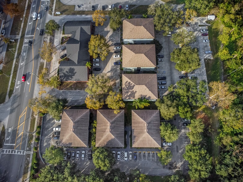 More Photos Of 3726 Cleveland Heights Blvd, Lakeland Apartments For Sale