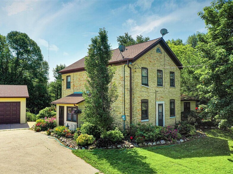 4141 Viebahn St, Manitowoc, WI 54220 Contractor Storage Yard For Sale