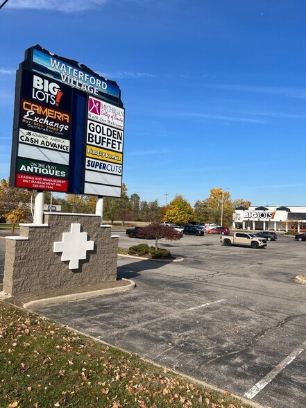 More Photos Of 5570-5640 Dixie Hwy, Waterford Unknown For Lease
