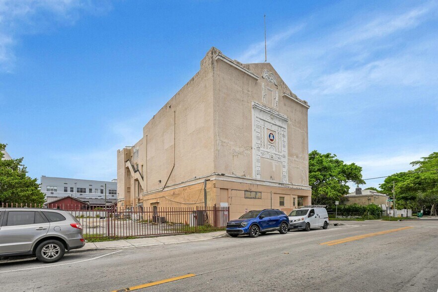 More Photos Of 124 NW 15th Ave, Miami Religious Facility For Sale