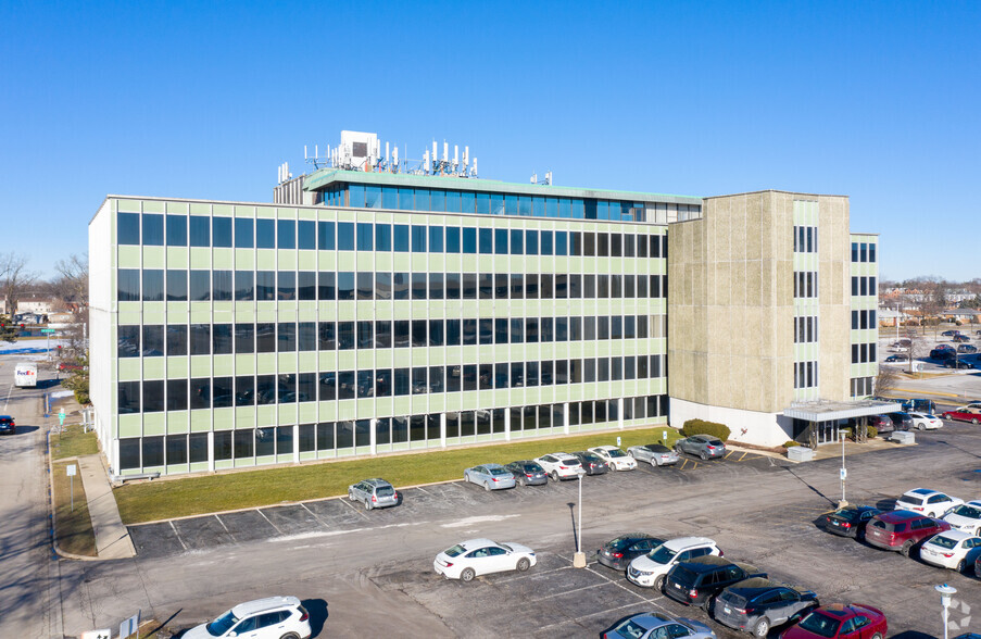 Primary Photo Of 9933 Lawler Ave, Skokie Office For Lease