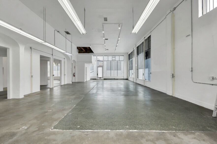 More Photos Of 7176 W Sunset Blvd, Los Angeles Storefront Retail Office For Sale