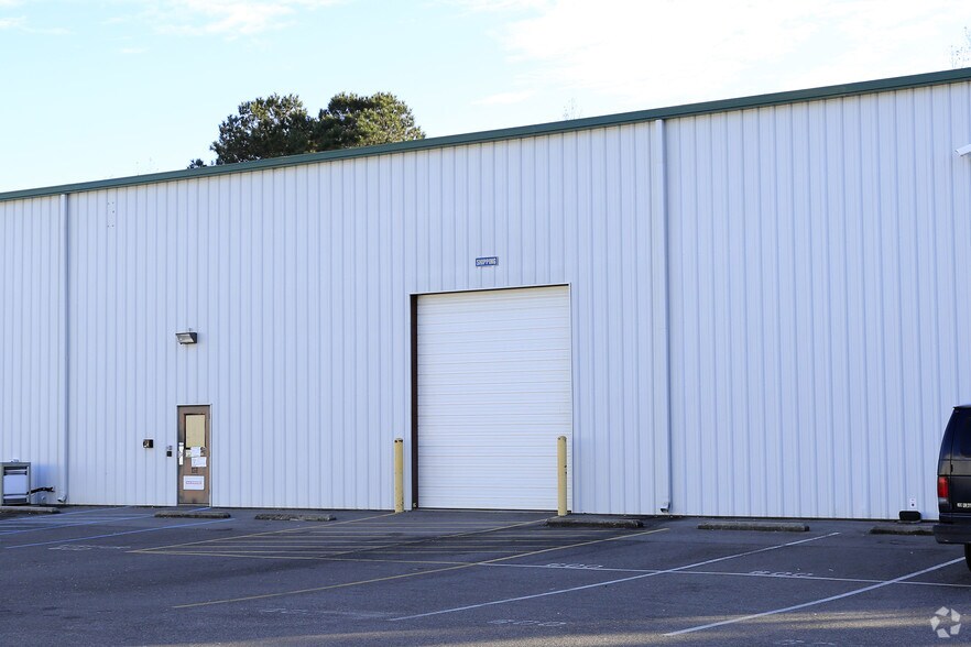 More Photos Of 4115 Dorchester Rd, North Charleston Warehouse For Lease