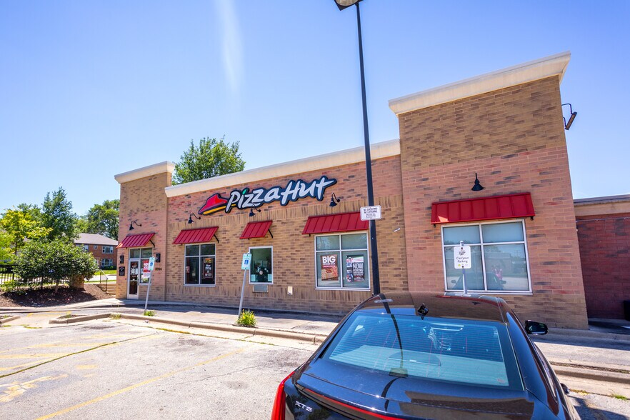 More Photos Of 5700 W Capitol Dr, Milwaukee Unknown For Lease