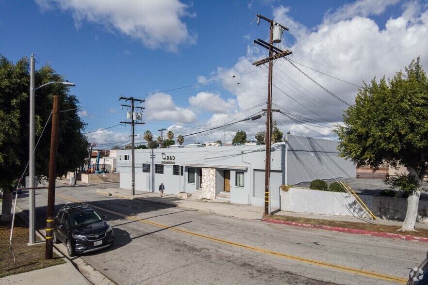 More Photos Of 115 W Hyde Park Blvd, Inglewood Manufacturing For Lease