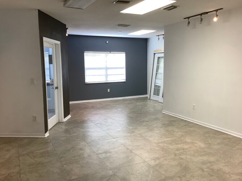 More Photos Of 3216 Cove Bend Dr, Lutz Medical For Sale