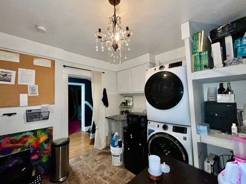 More Photos Of 917 Gallatin Ave, Nashville Freestanding For Lease