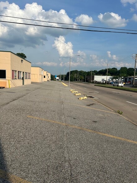 More Photos Of 918-948 W Patapsco Ave, Baltimore Warehouse For Lease