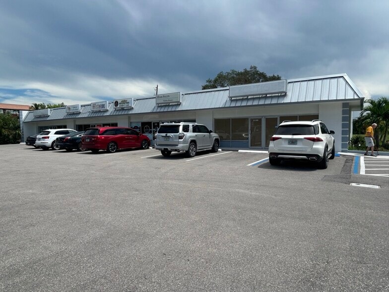 More Photos Of 3100 Tamiami Trl N, Naples Storefront Retail Office For Lease