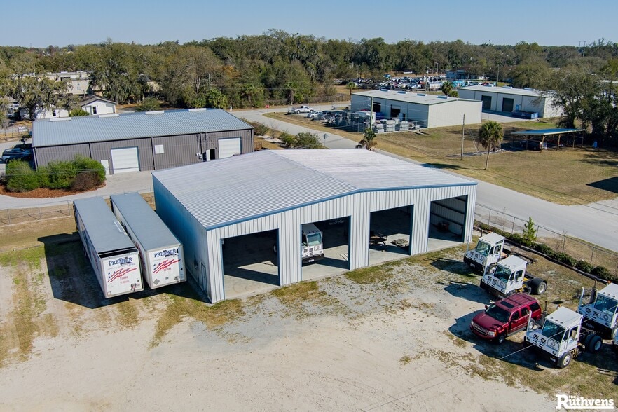 More Photos Of 330 W Brannen Rd, Lakeland Service For Lease