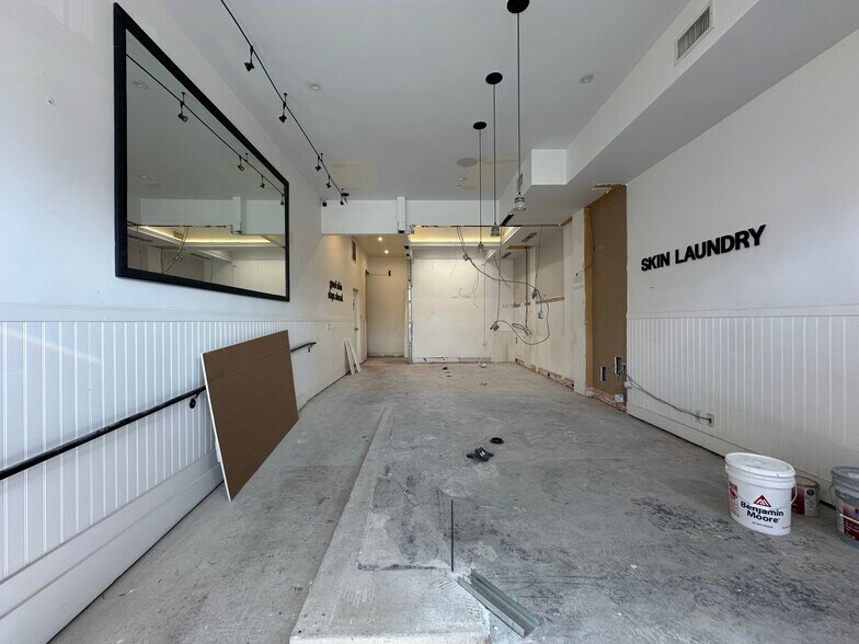 More Photos Of 8789-8797 Beverly Blvd, West Hollywood Office For Lease