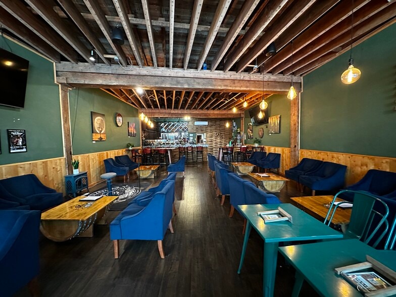 More Photos Of 1111-1117 Edgewater St NW, Salem Storefront For Sale