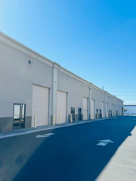 More Photos Of 17600-17722 Murphy Pky, Lathrop Warehouse For Sale