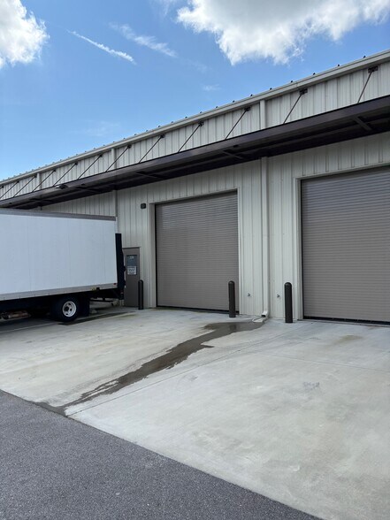 More Photos Of 3095 Soperton Dr, Bluffton Light Distribution For Sale