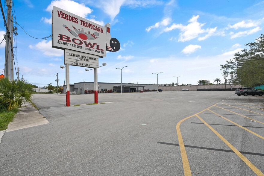 More Photos Of 2500 N Florida Mango Rd, West Palm Beach Freestanding For Sale