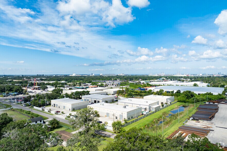 More Photos Of 2601-2609 Causeway Center Dr, Tampa Unknown For Lease