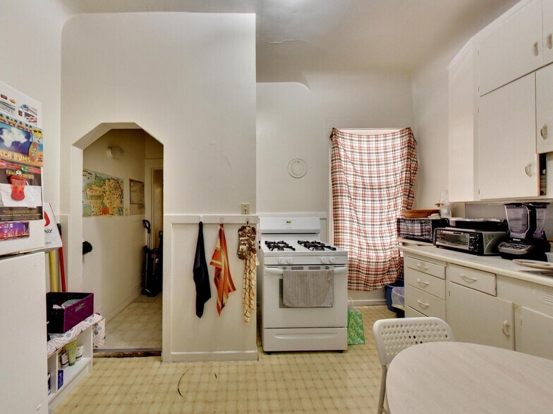 More Photos Of 3660 20th St, San Francisco Apartments For Sale