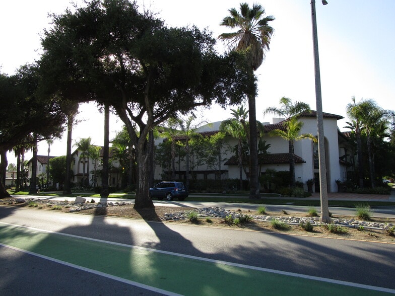 More Photos Of 511 Brookside Ave, Redlands Medical For Sale