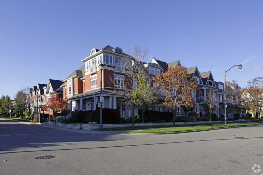 More Photos Of 165 Lakeshore Rd E, Mississauga Apartments For Lease