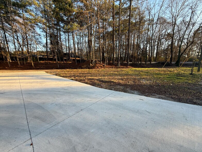 More Photos Of 2911 Ruffner Rd, Birmingham Distribution For Sale