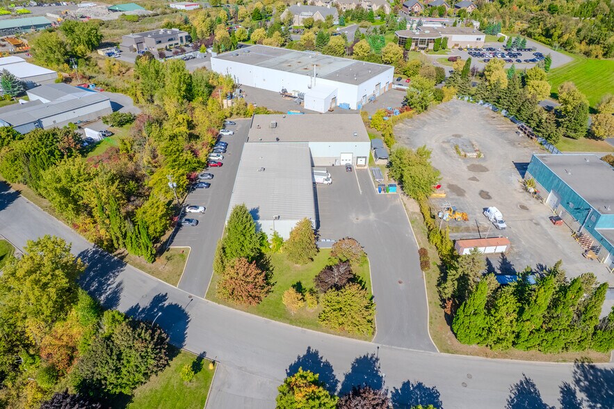 More Photos Of 525 Rue Sagard, St-Bruno-de-Montarville Warehouse For Sale