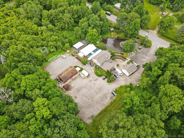 More Photos Of 511 Spielman Hwy, Burlington Flex For Sale