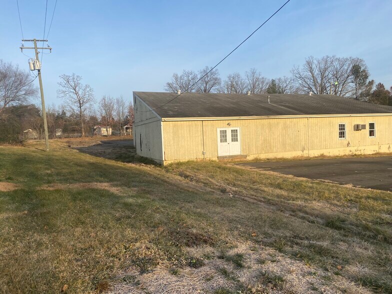 More Photos Of 3552 Catlett Rd, Catlett Warehouse For Sale
