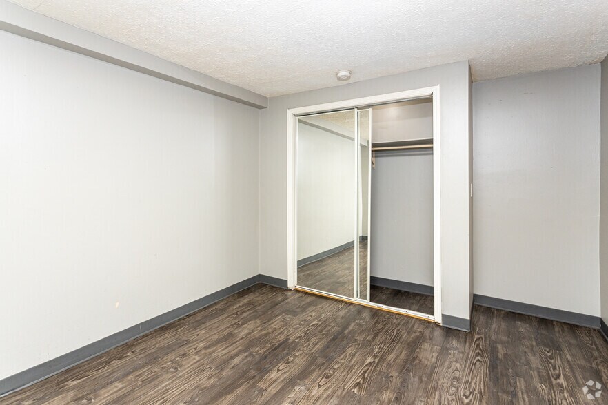 More Photos Of 512 W Ormsby Ave, Louisville Apartments For Sale