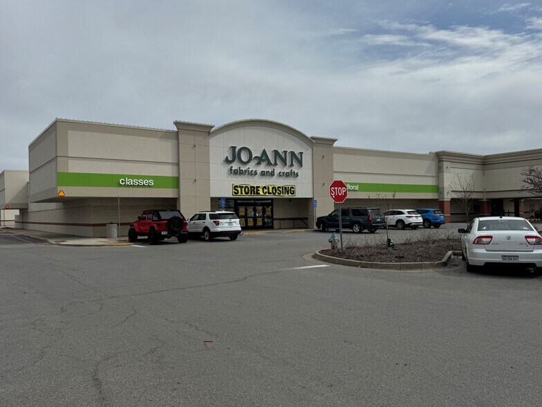 Primary Photo Of 509 E Nifong Blvd, Columbia Department Store For Lease