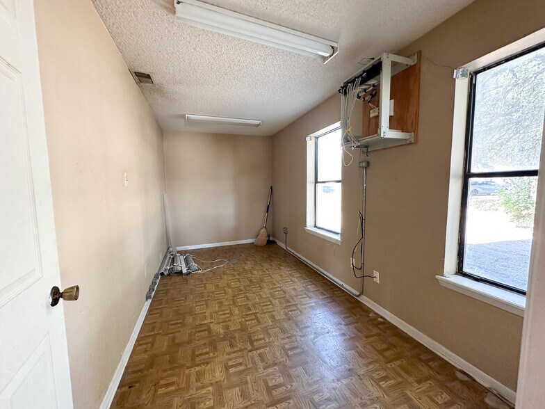 More Photos Of 2210 E Highway 190, Copperas Cove Freestanding For Sale