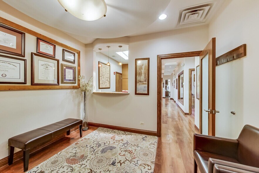 More Photos Of 1421-1431 McHenry Rd, Buffalo Grove Office For Sale