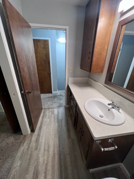 More Photos Of 410 Pine St, Ripon Apartments For Sale