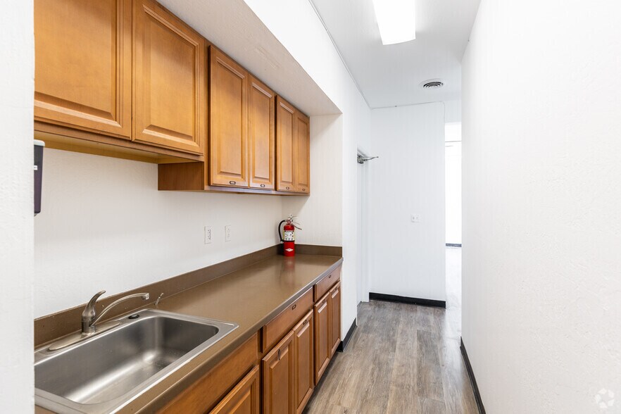 More Photos Of 138 Jefferson Dr, Menlo Park Manufacturing For Lease