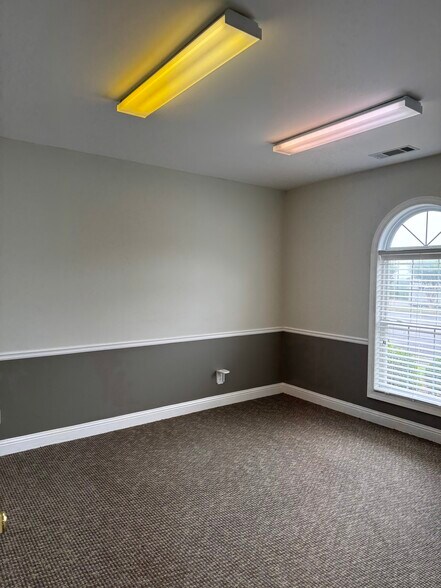 More Photos Of 107 Colony Park Dr, Cumming Office For Lease