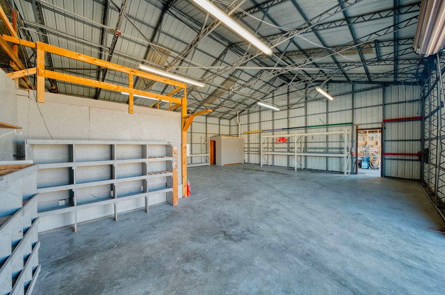 More Photos Of 946 Shadick Dr, Orange City Warehouse For Lease