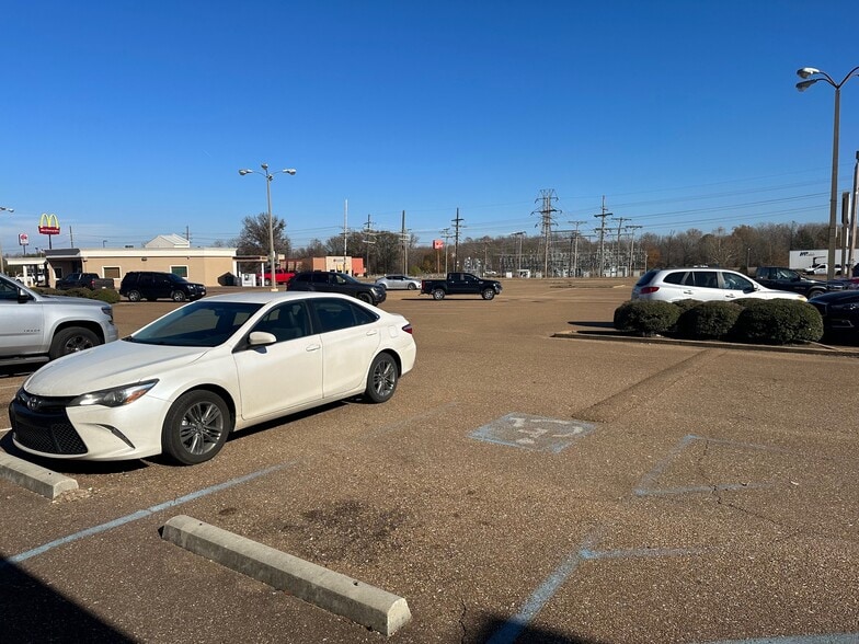 More Photos Of 120-144 Norfleet Dr, Senatobia Unknown For Lease