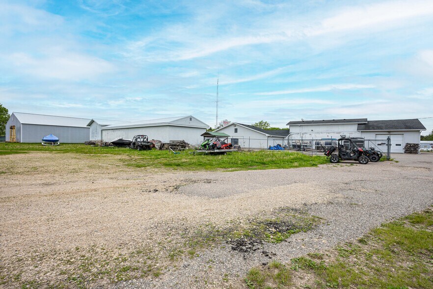 More Photos Of 4150 State Highway 13, Wisconsin Dells Freestanding For Sale