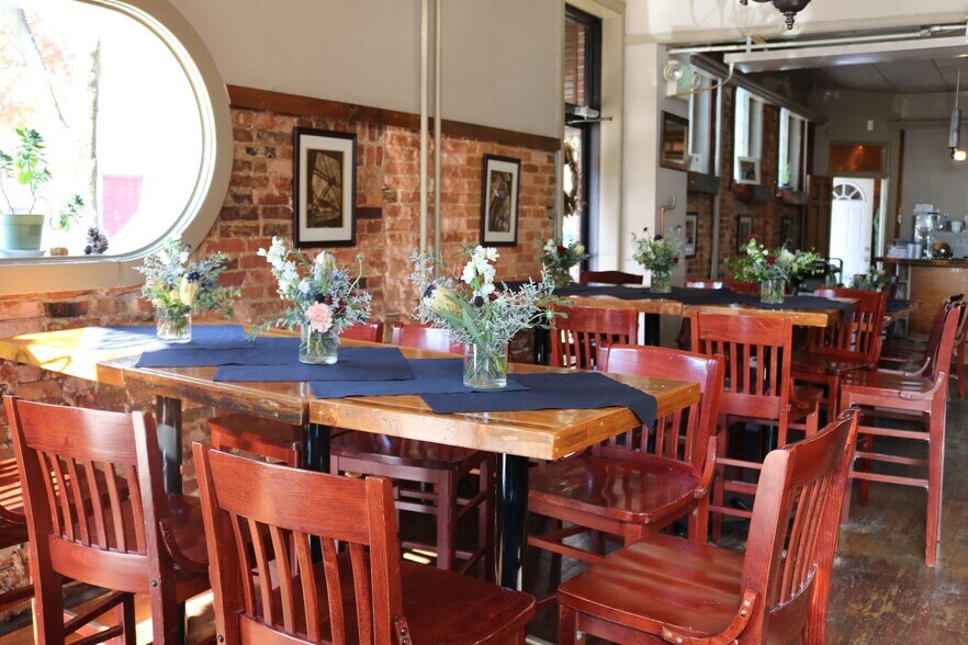 More Photos Of 1900 Aliceanna St, Baltimore General Retail For Sale