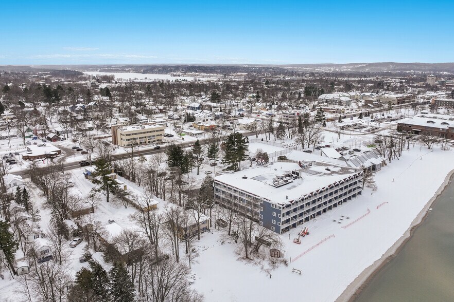 More Photos Of 841 E Front St, Traverse City Hotel For Sale
