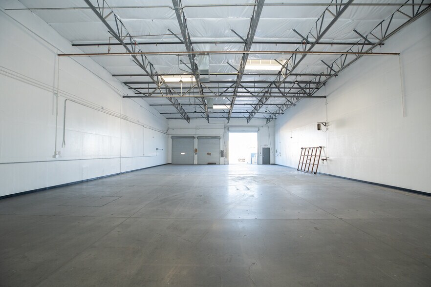 More Photos Of 4535 Statz St, North Las Vegas Warehouse For Lease