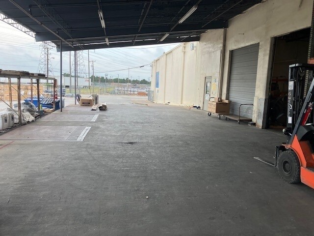 More Photos Of 7015-7125 Belton St, Richland Hills Warehouse For Lease